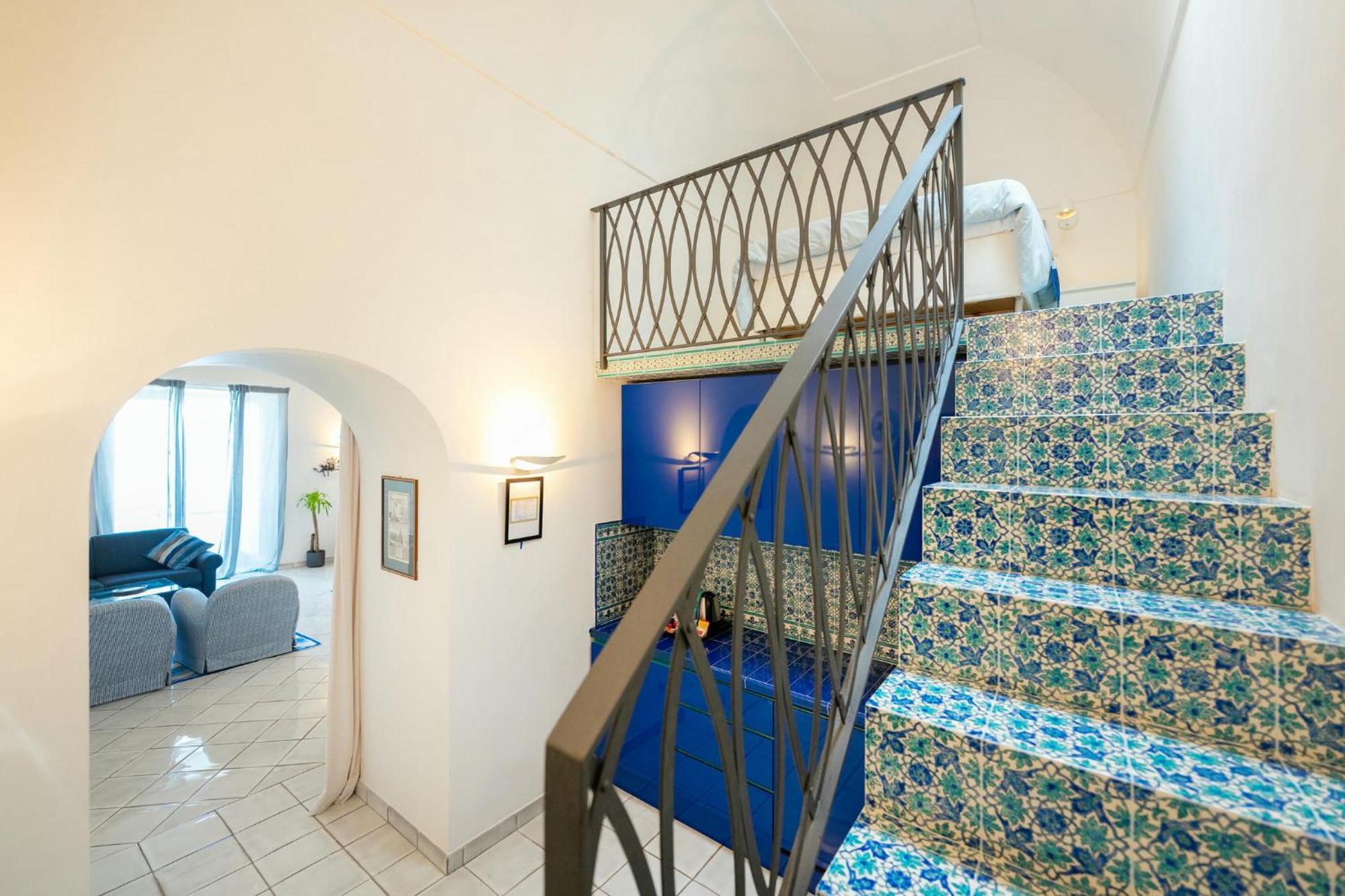 Suite Palazzo Capri - Seaview ภายนอก รูปภาพ