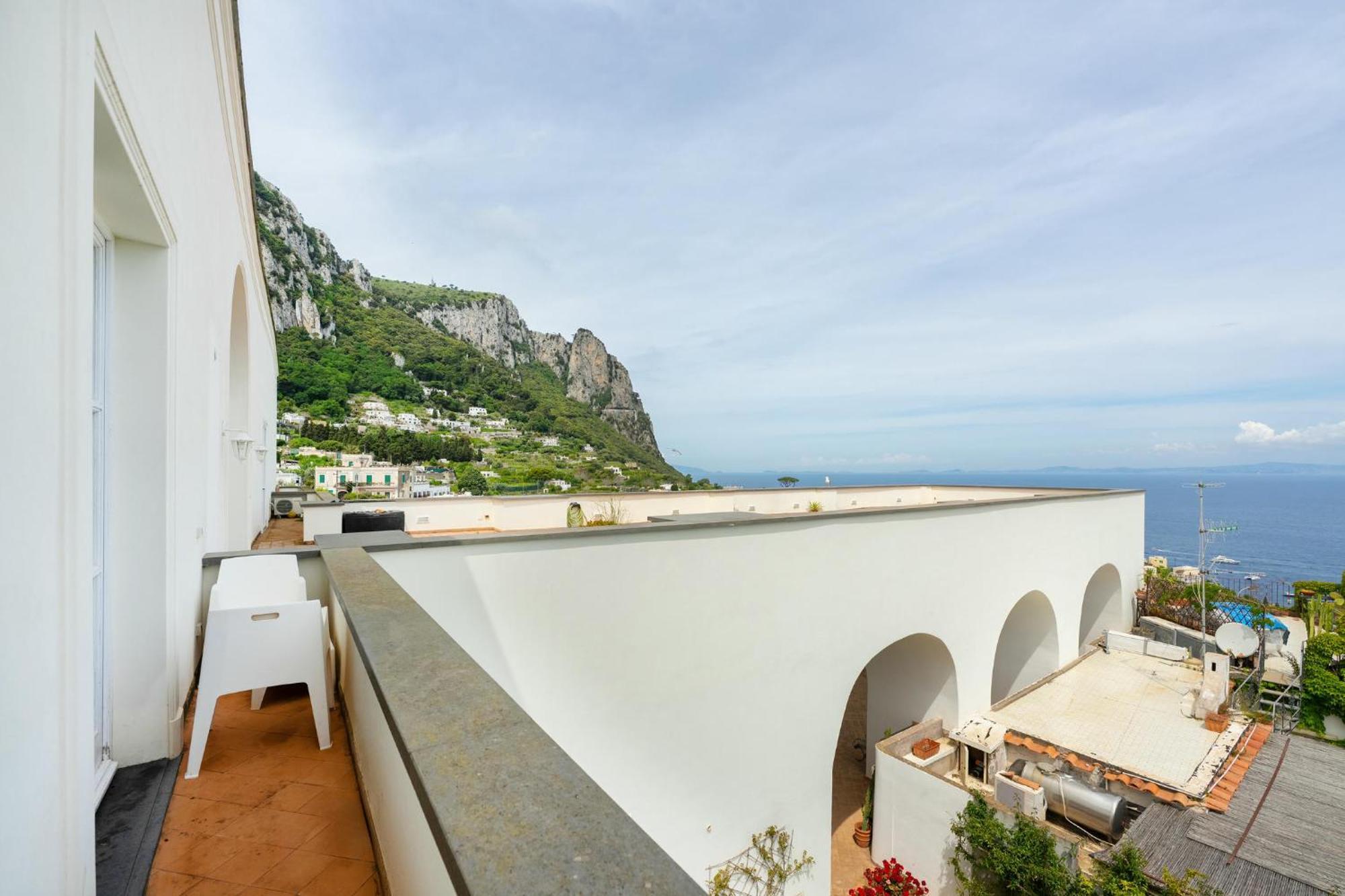 Suite Palazzo Capri - Seaview ภายนอก รูปภาพ